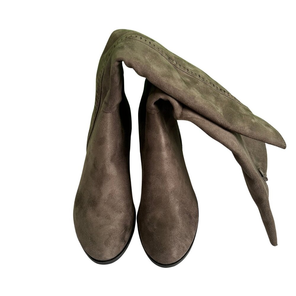 Simply Styled Gray Knee High Boots Size 10 NEW w/ Box